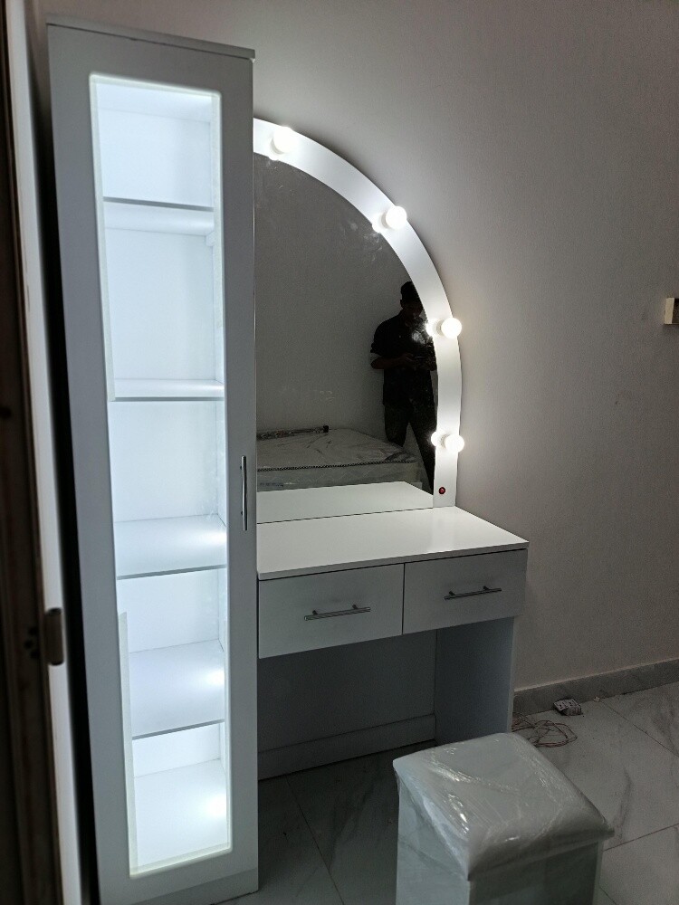new furniture showroom - 3