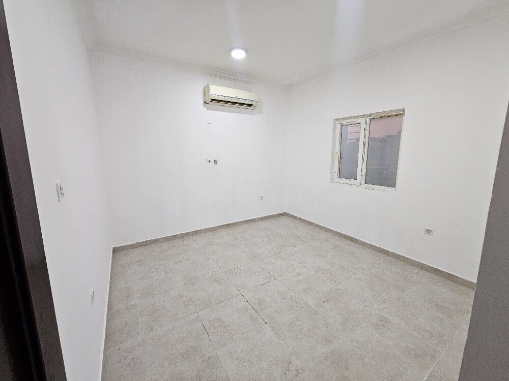 Flat for rent in bin Omran 2bedr - 4