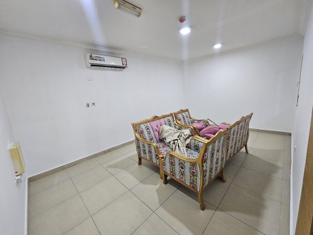 Flat for rent in bin Omran 2bedr - 2
