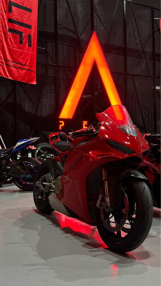 Ducati v4s 2025 - 3