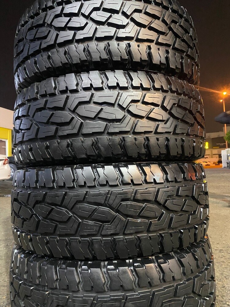 35/12/50/17" tire full fresh - 1