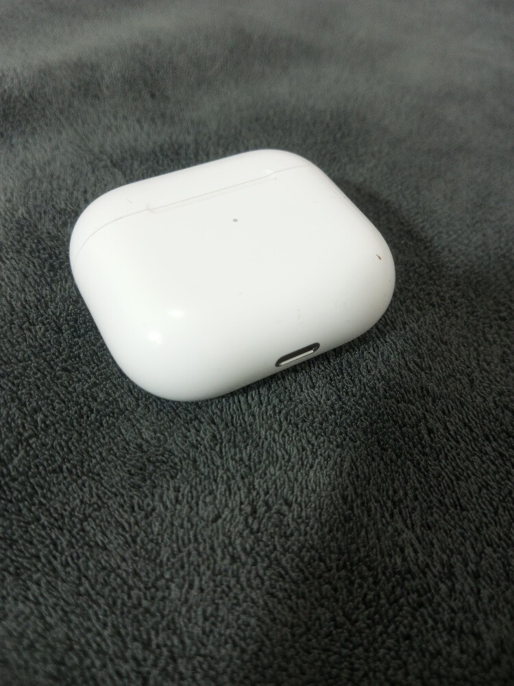Apple AirPods (3rd Generation) - 8