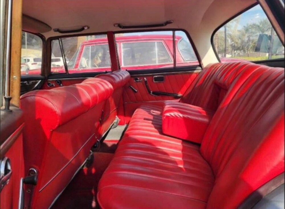 classic Mercedes - 3