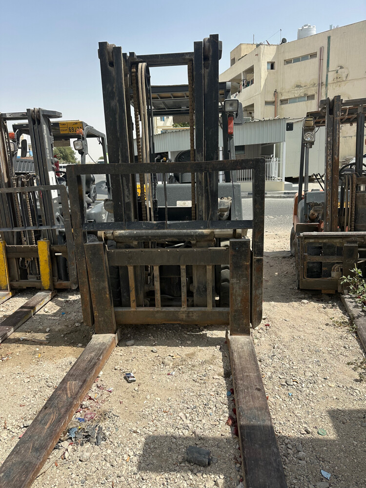 5 ton forklift - 3
