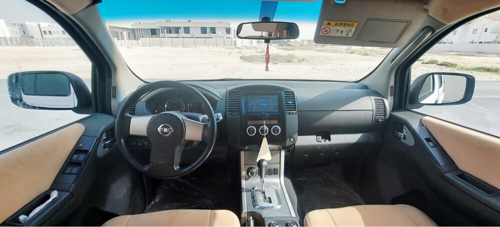 Nissan Pathfinder SE 4*4  - 15