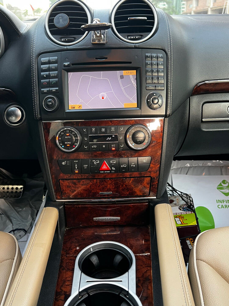 Mercedes Benz ML 500 Grand Edition - 9
