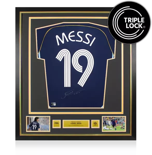 shirt signed by Messi - 1