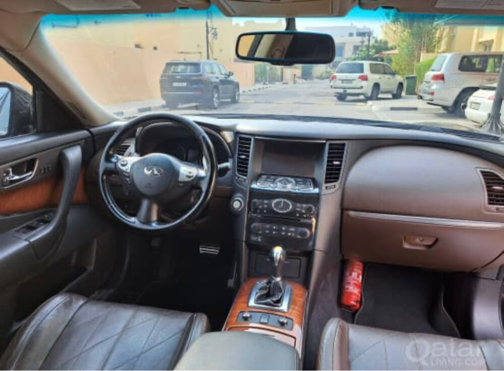 Infinity QX70 full option 4x4 - 2