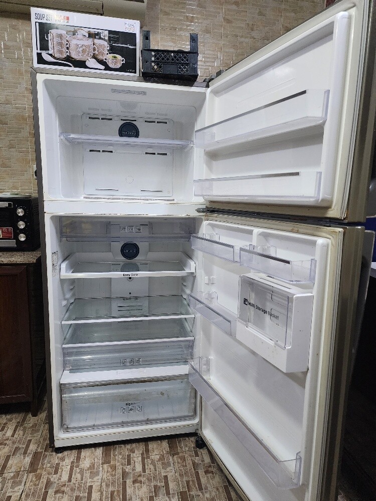 Samsung refrigerator in good condit - 2