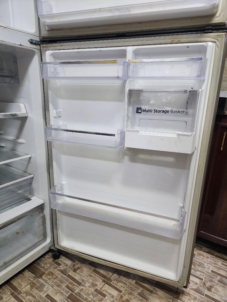 Samsung refrigerator in good condit - 5