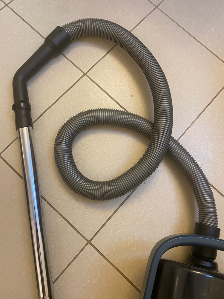 vacuum cleaner Panasonic 1600W - 6