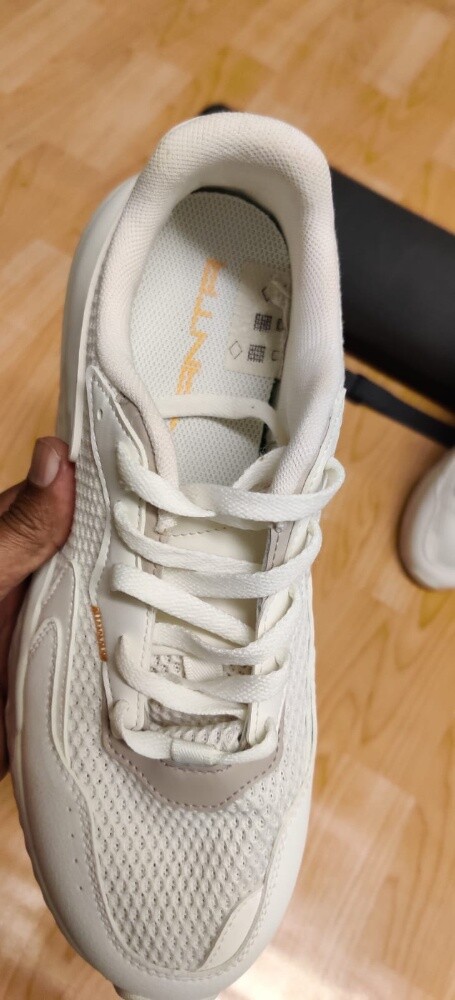 Ladies sports shoes (Used) - 5