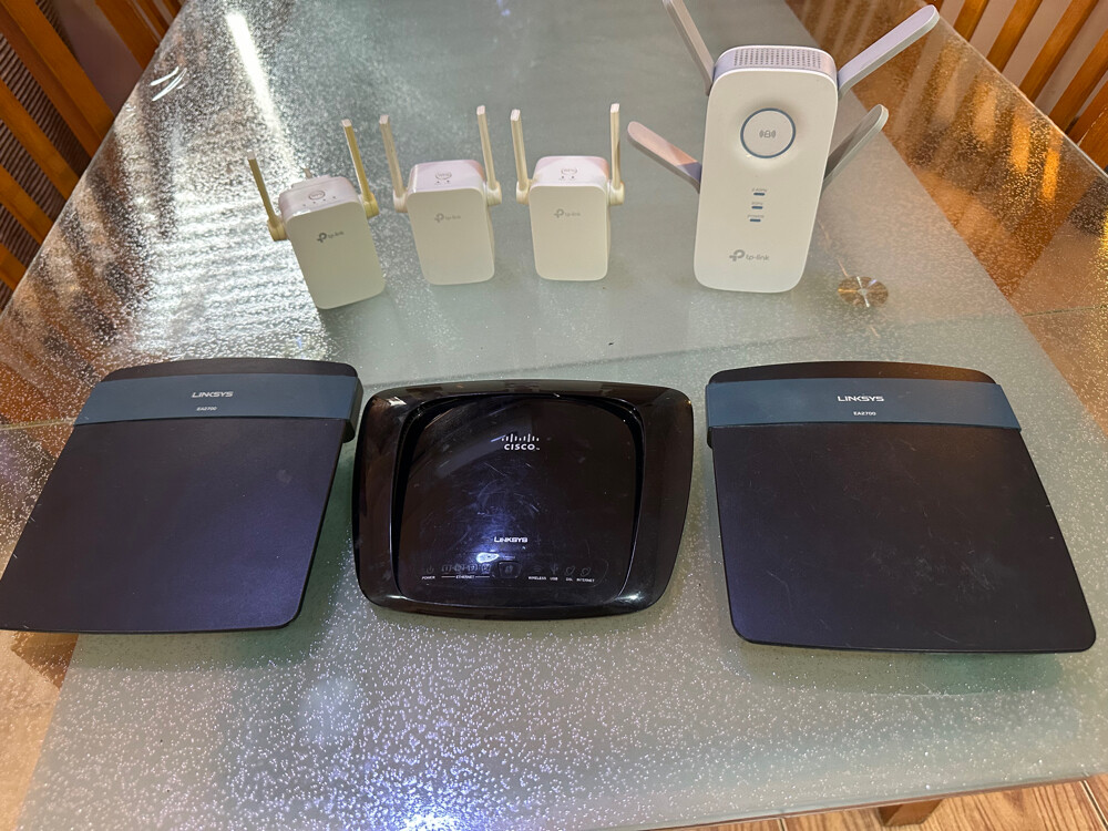Wi-Fi Range Extender with router  - 2