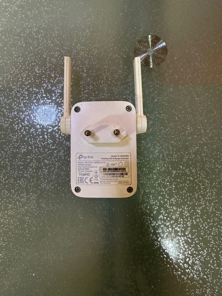 Wi-Fi Range Extender with router  - 6
