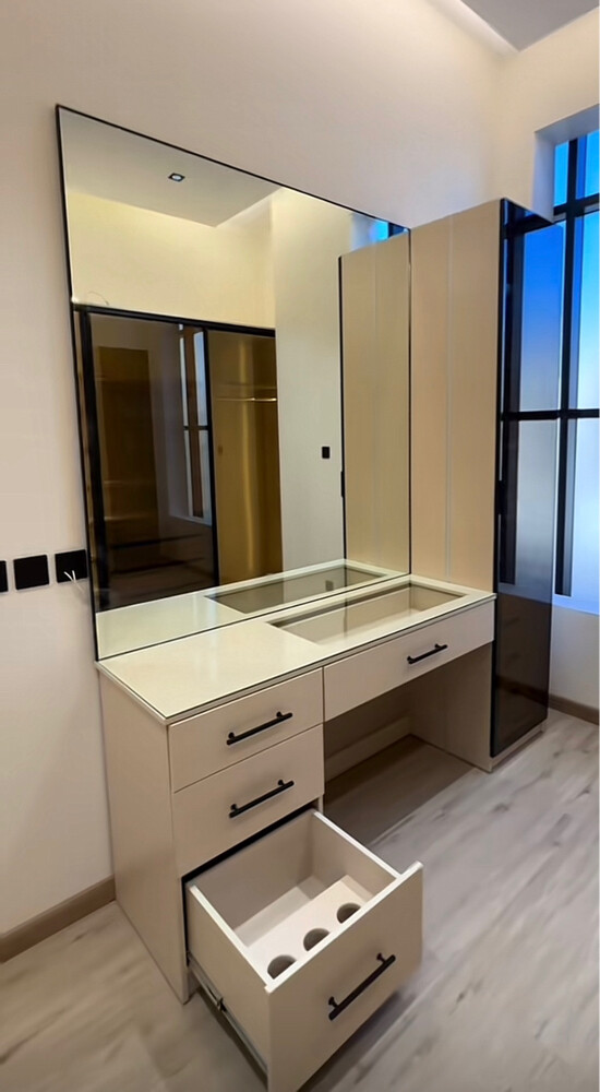 Carpenter & Aluminum Glass Work - 2