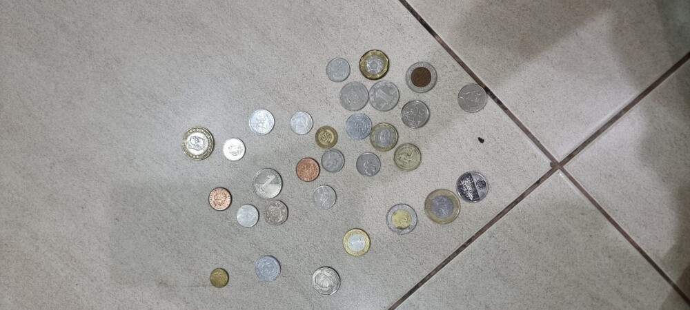 coins, fom 41 countries over 300+ - 27