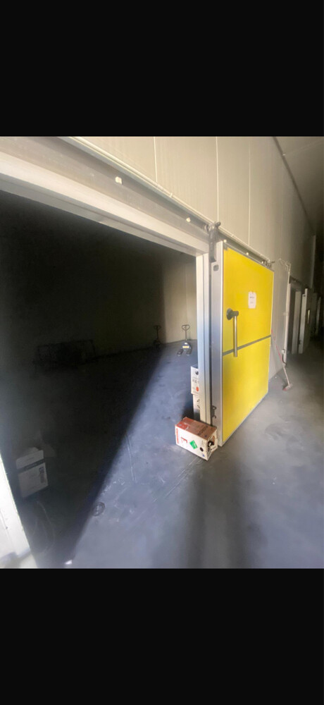 for rent fridge food store - 3