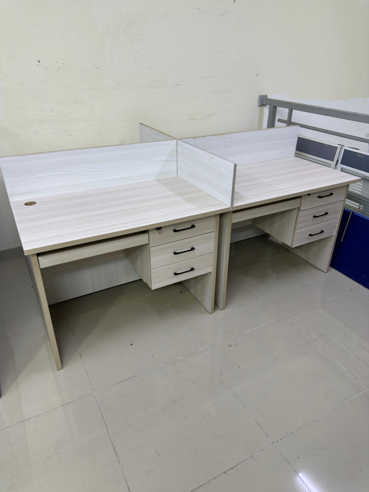 Used Office Furniture — 33087737 - 27