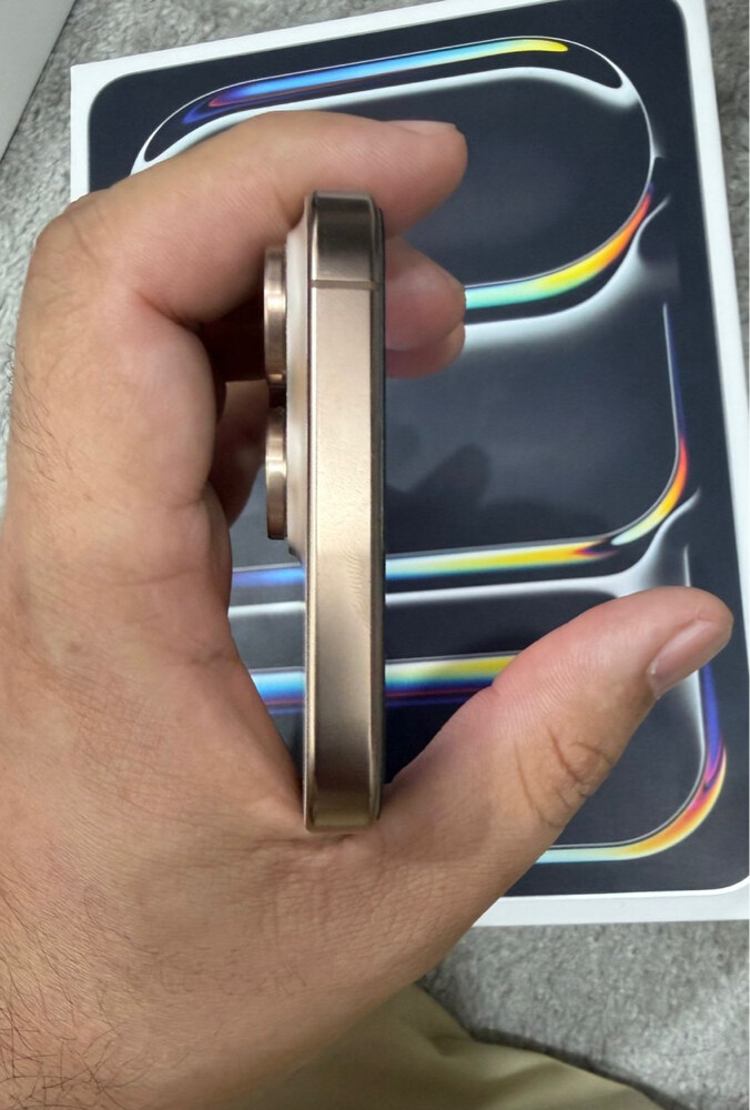 16 pro max 256 Gb - 8