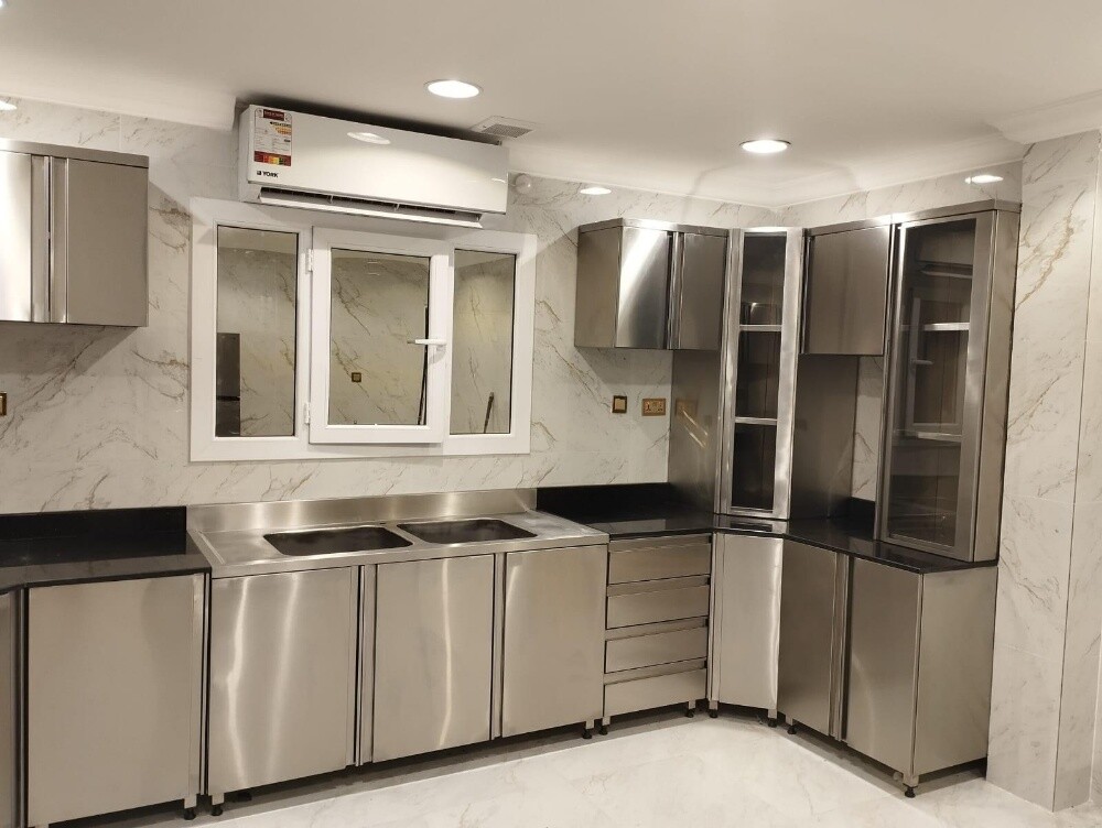 Custom fabrication SS Kitchen Equip - 12