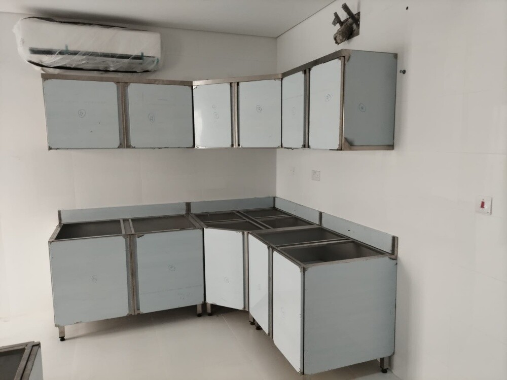 Custom fabrication SS Kitchen Equip - 6