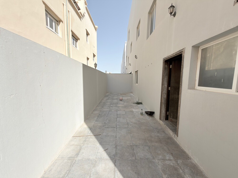 Villa in Umm Al Amad 6 bedroom - 9