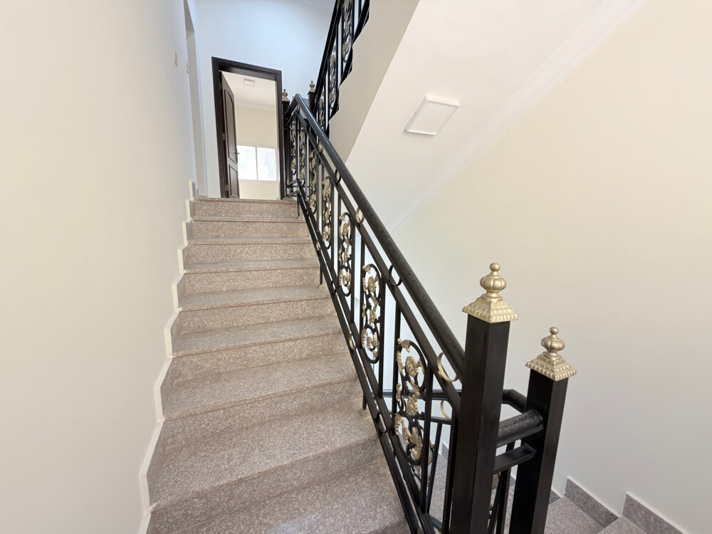 Villa in Umm Al Amad 6 bedroom - 15