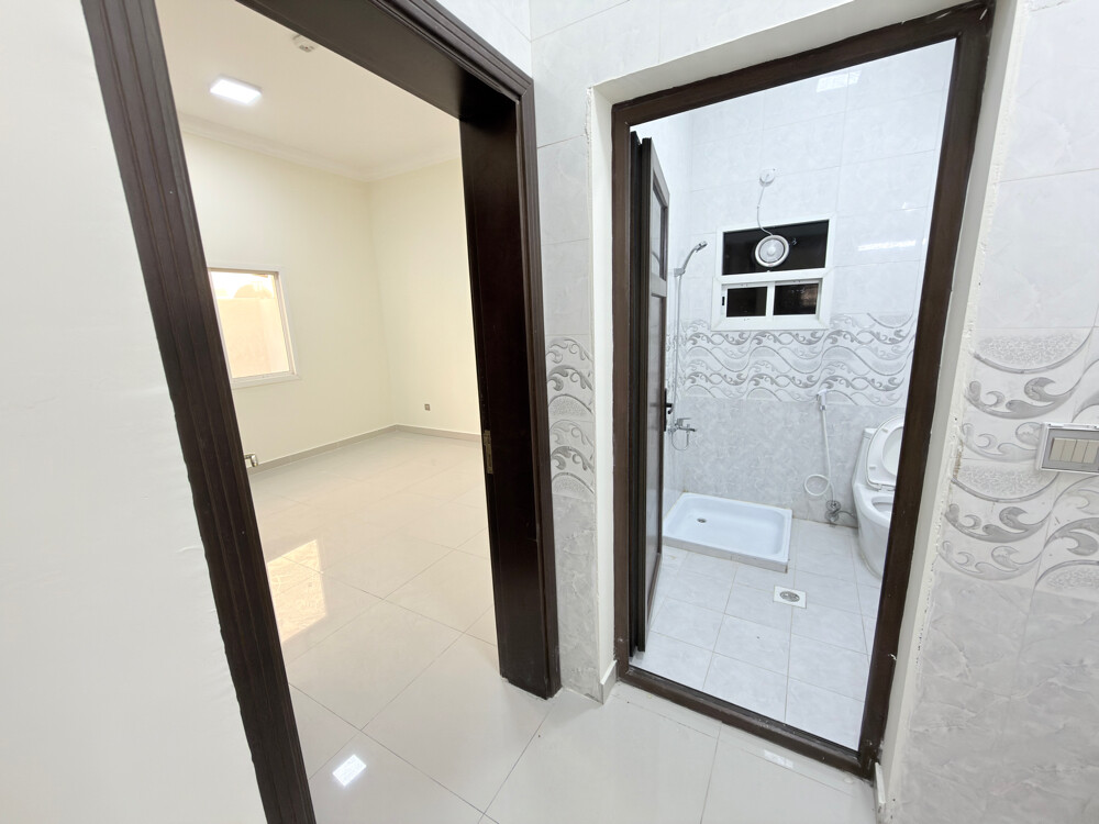 Villa in Umm Al Amad 6 bedroom - 6