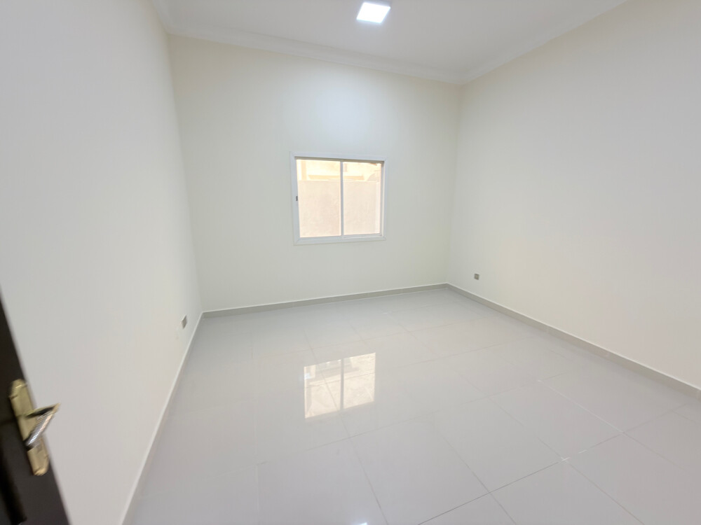 Villa in Umm Al Amad 6 bedroom - 2