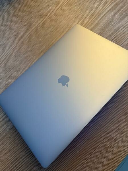 MacBook Pro 16-inch (2019) - 4