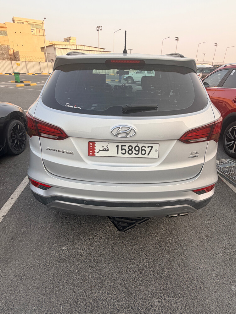 Hyundai Santafee mid option  - 7