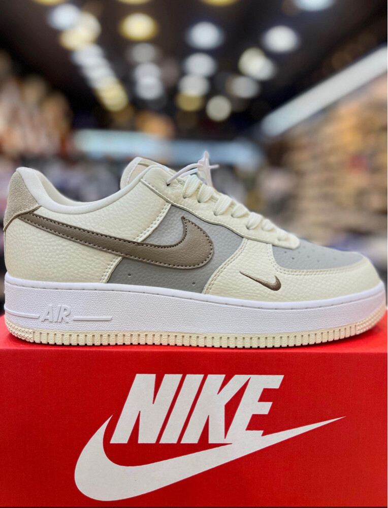 Nike  - 2