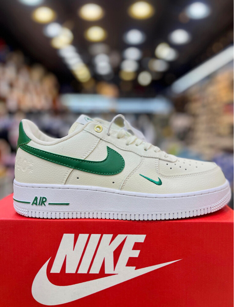 Nike  - 3