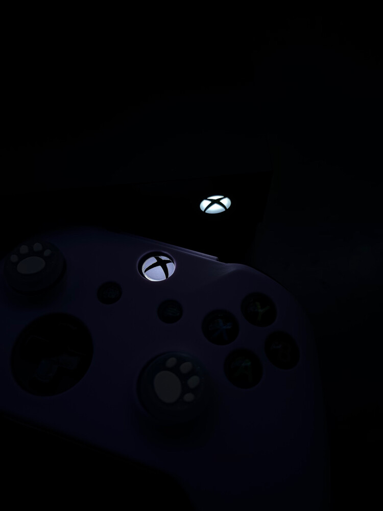 Xbox One X 1TB With Games - 2