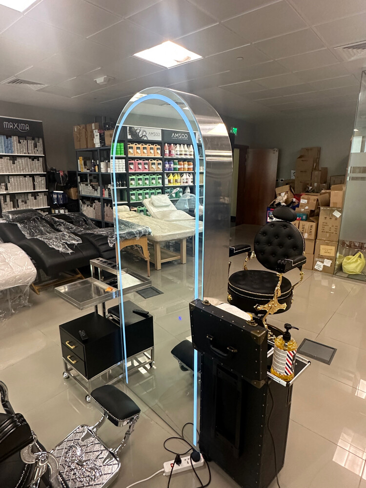 Salon items - 27