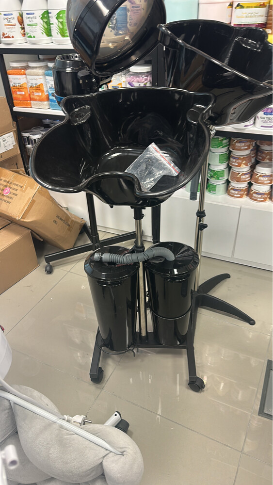 Salon items - 3