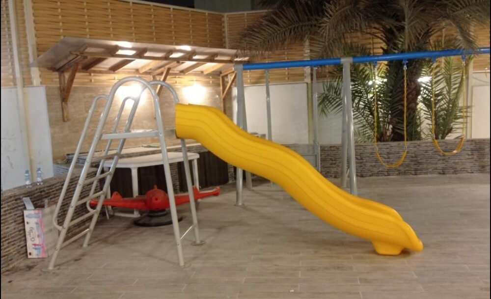 kids sliding - 7