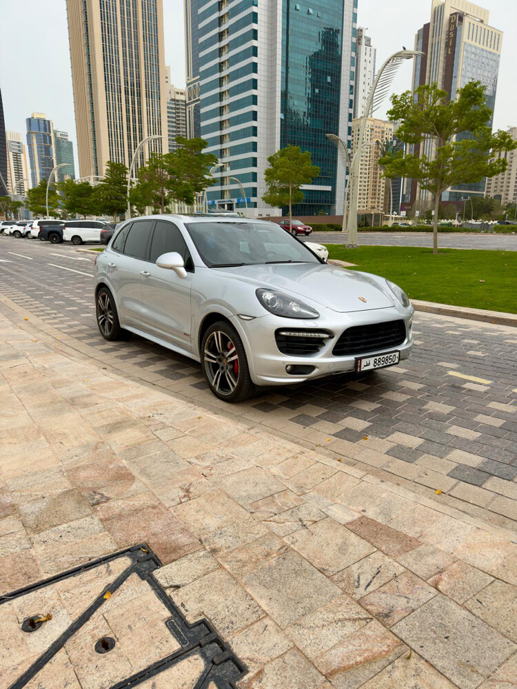 Porsche Cayenne GTS 2013 - 1