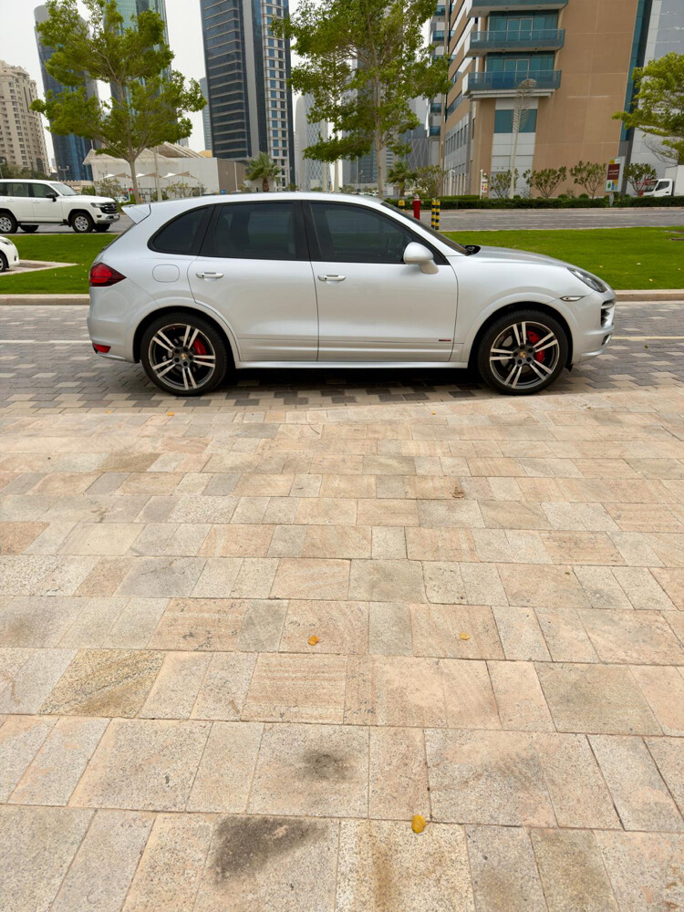 Porsche Cayenne GTS 2013 - 6