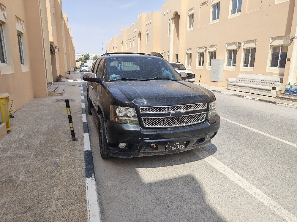chevy Avalanche black diamond 2013 - 1