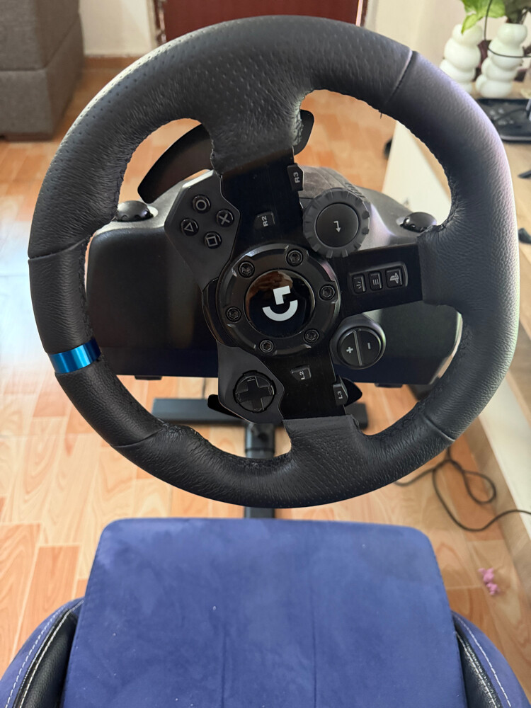 Logitech G923 TRUEFORCE  - 2