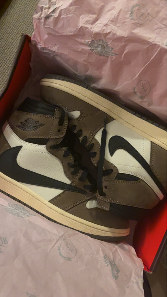 Travis Scott Air Jordan1 High Mocha - 1