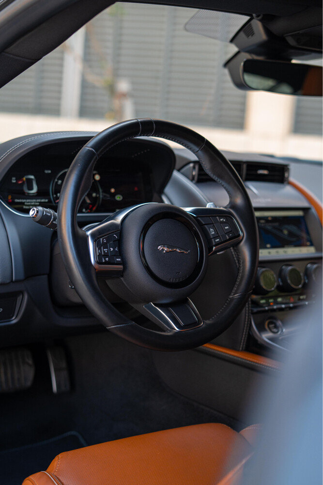 Jaguar F-Type 2021 - 10