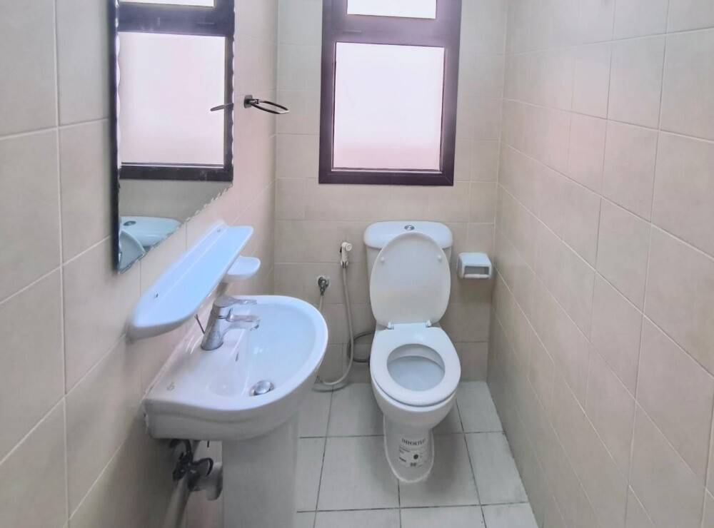 7 BR compound villa @ abu hamour - 4