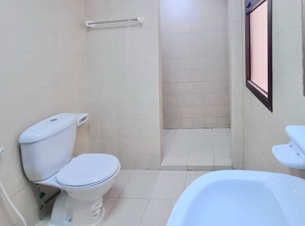 7 BR compound villa @ abu hamour - 21