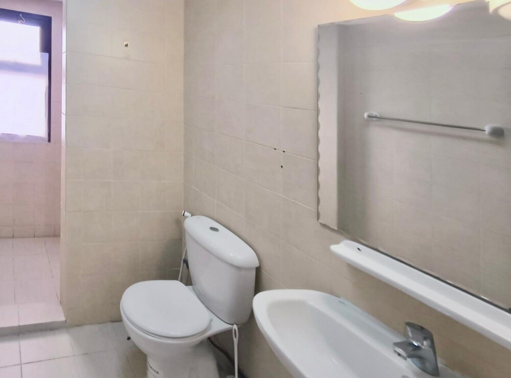7 BR compound villa @ abu hamour - 19