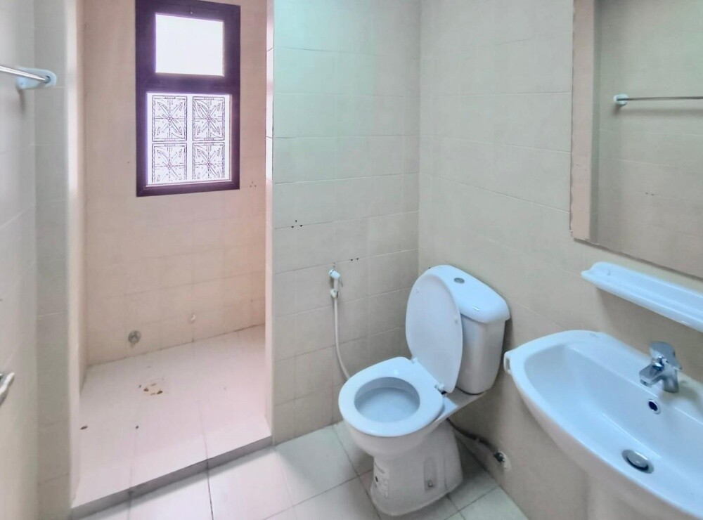 7 BR compound villa @ abu hamour - 6