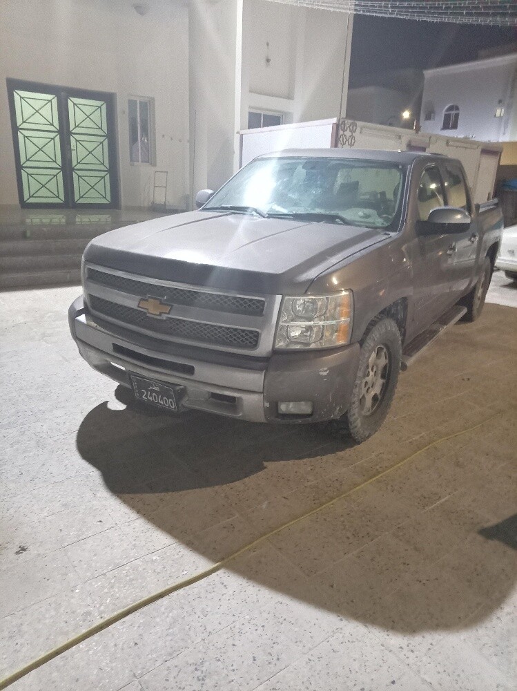 للبيع سياره شفر سلفرادو موديل - 1