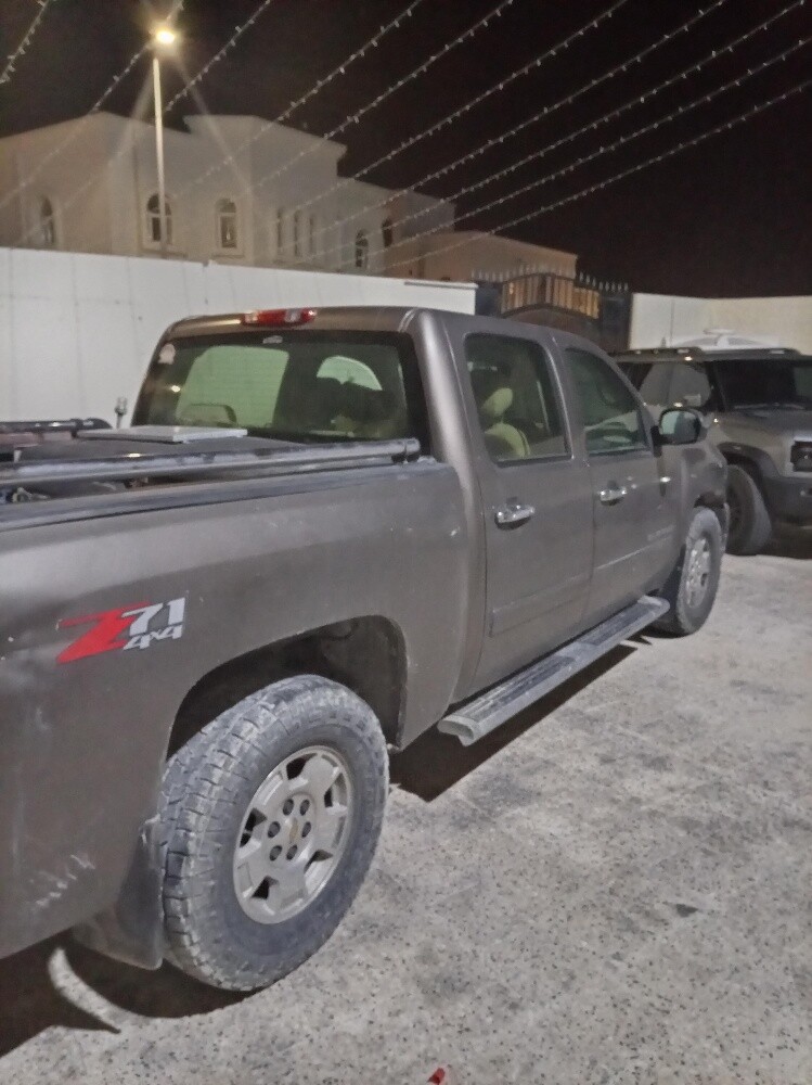 للبيع سياره شفر سلفرادو موديل - 4
