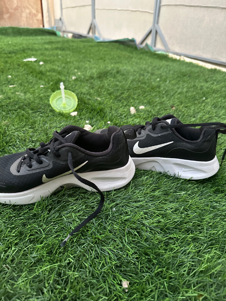 nike shoes  - 2